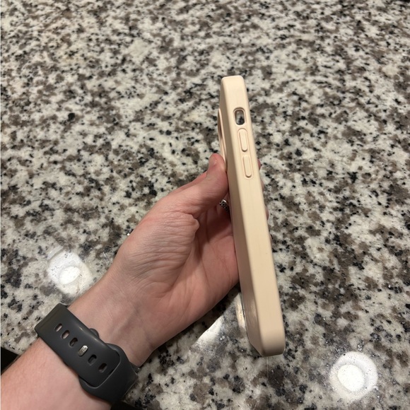 iphone 12 Case - Picture 4 of 4